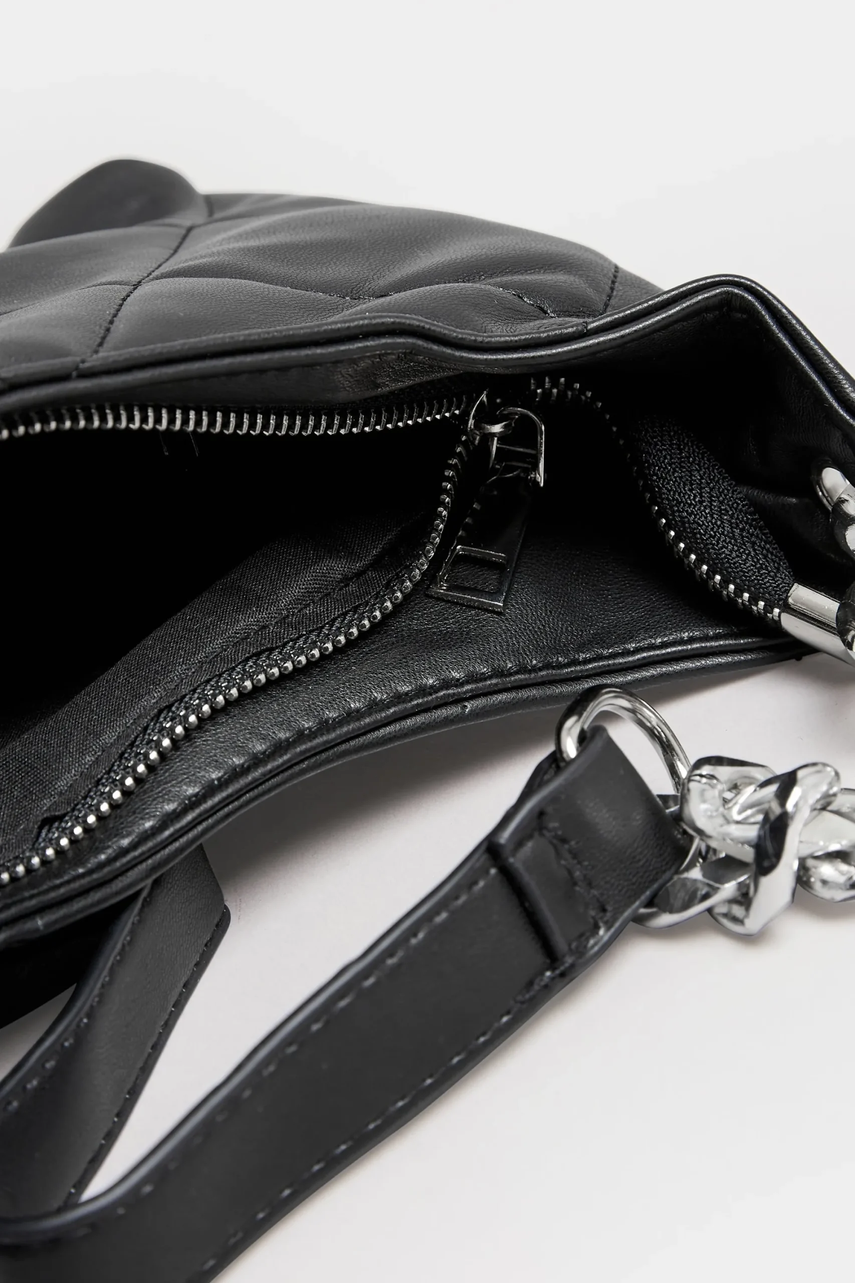 M&Co Yours Yours Black Quilted Chain Strap Shoulder Bag>Women Bags