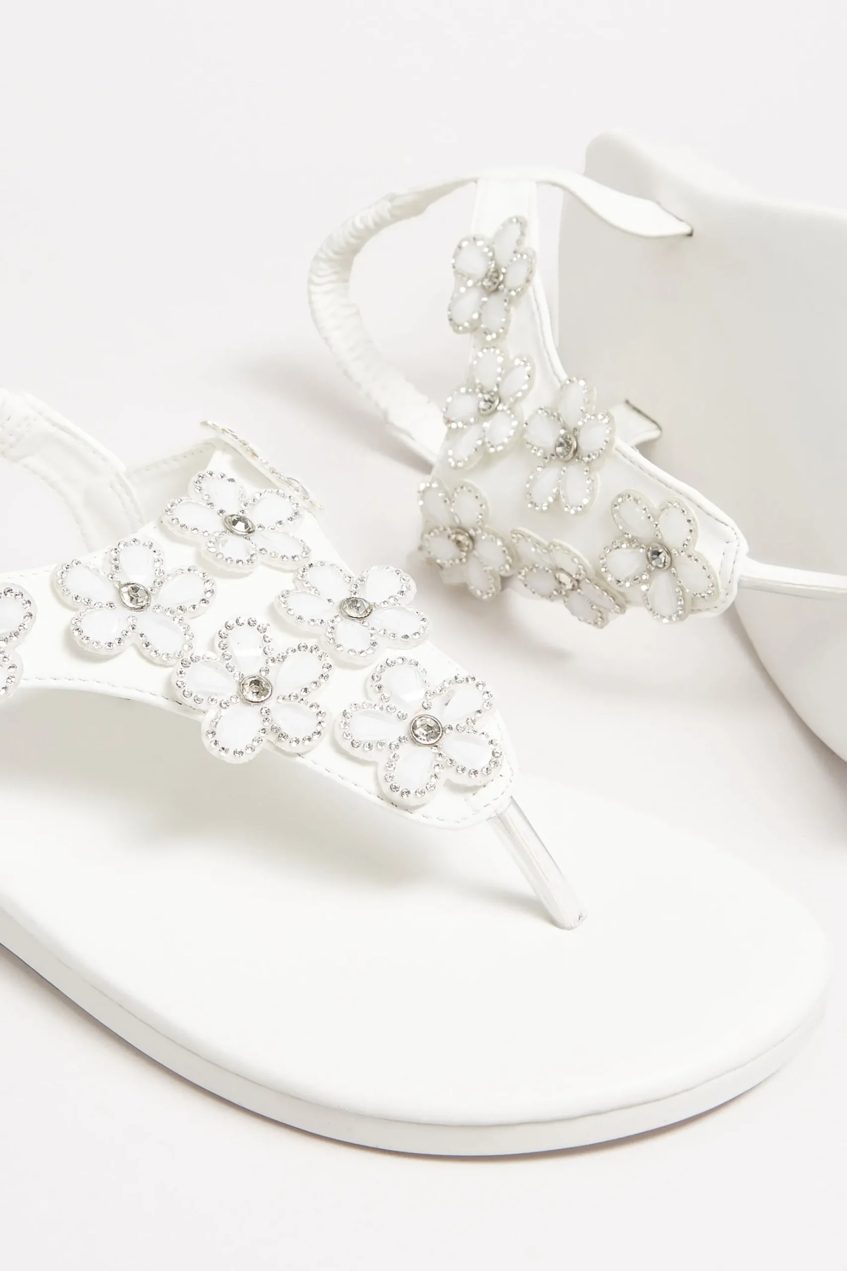 M&Co Yours Yours White Diamante Flower Sandals In Wide E Fit & Extra Wide Eee Fit>Women Flat Shoes